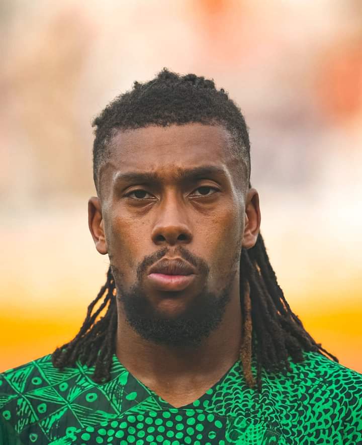 Sports Ministers rallies support around Alex Iwobi, condemns cyberbullying