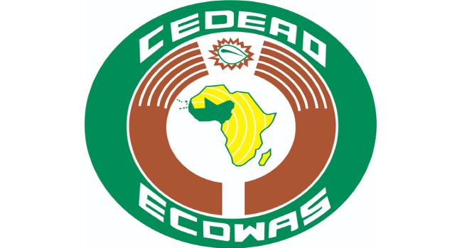 ECOWAS withdraws ambassadors in Mali, shuts borders