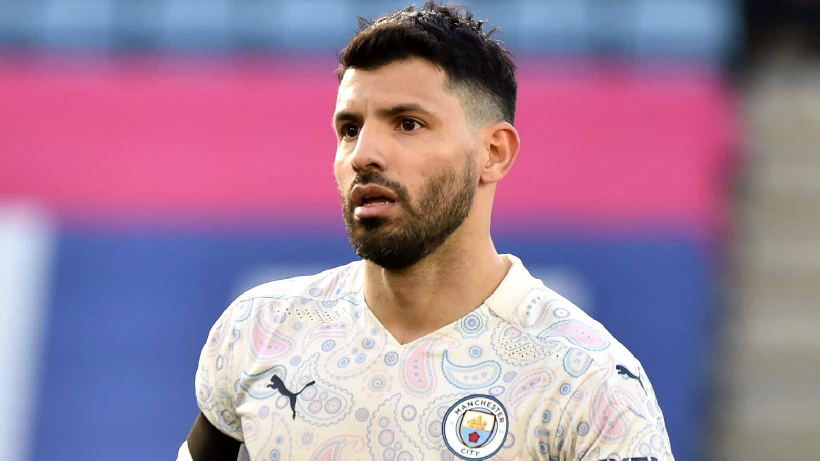 Barcelona snatches Aguero from Man City