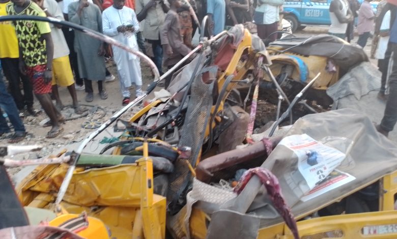 10 feard dead as Truck crashes into Keke Napep park in FCT