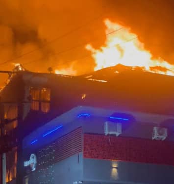 Fire Consumes Abuja’s Popular Mall – Gripping Video Chronicles Blaze’s Intensity