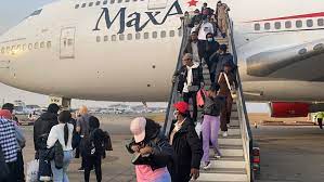 FG gives Ukraine returnees $100