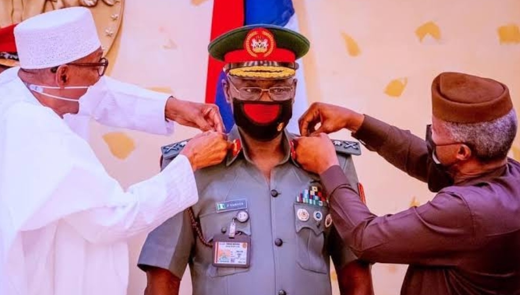 Buhari promotes new army chief to rank of lieutenant-general