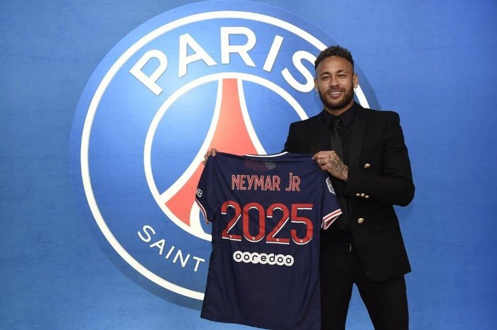 Just In: Neymar signs four-year contract extension with PSG
