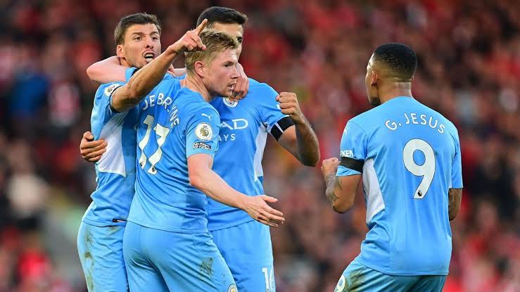 Manchester City fight back twice in thrilling 2-2 draw at Liverpool