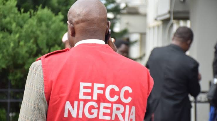 EFCC arrests 37 suspected internet fraudsters in Oyo